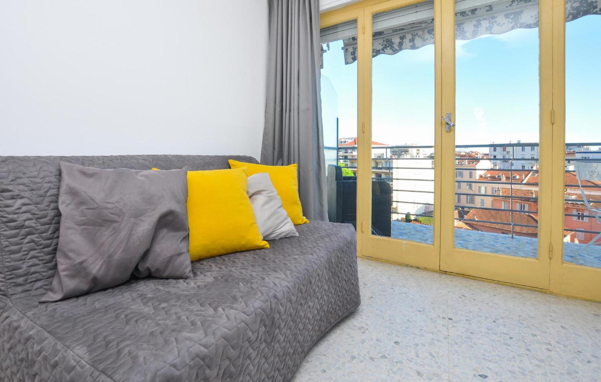 Amazing In With Kitchen Appartement Cannes